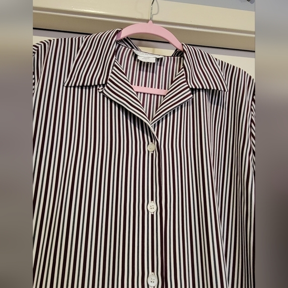 Haberdashery white, Maroon, grey stripped long sleeve button up blouse. SZ 12 - Picture 4 of 5